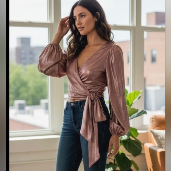 NWT, Victoria's Secret Shimmering Pink Wrap Blouse.Size L - Picture 9 of 9